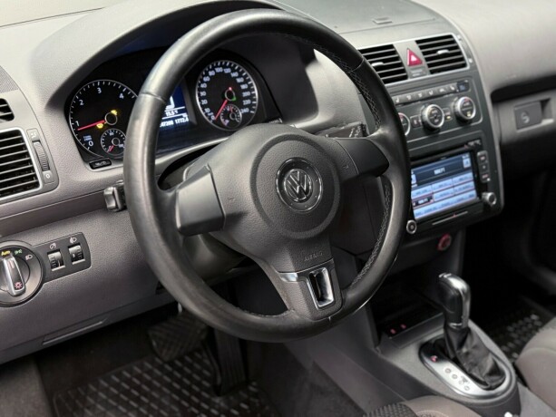 volkswagen-touran-diesel-2013-big-10