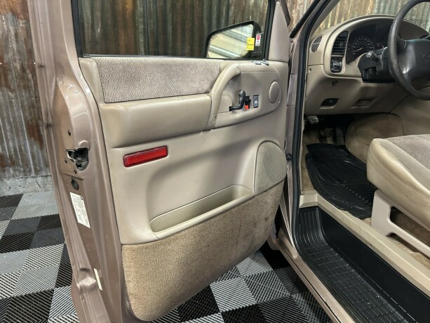 chevrolet-astro-van-bensin-2001-big-26
