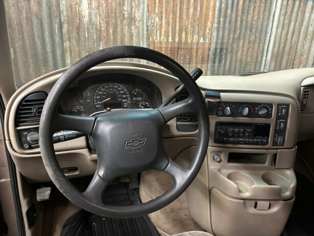 chevrolet-astro-van-bensin-2001-big-29