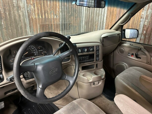 chevrolet-astro-van-bensin-2001-big-28