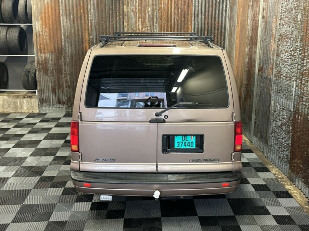 chevrolet-astro-van-bensin-2001-big-23