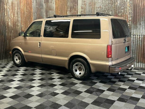 chevrolet-astro-van-bensin-2001-big-16