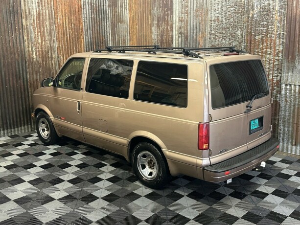 chevrolet-astro-van-bensin-2001-big-15