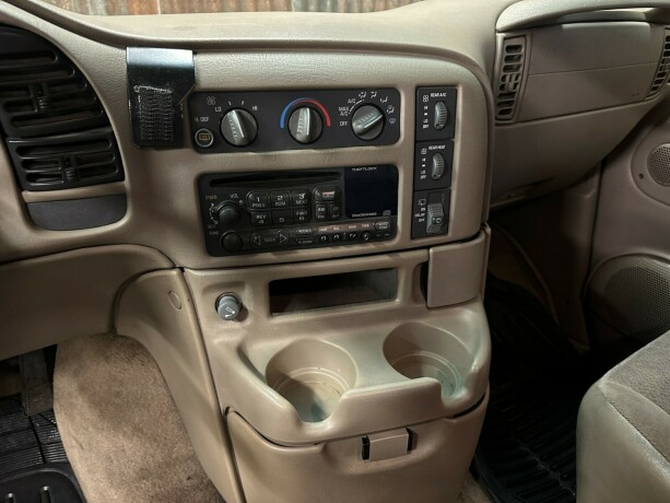 chevrolet-astro-van-bensin-2001-big-32