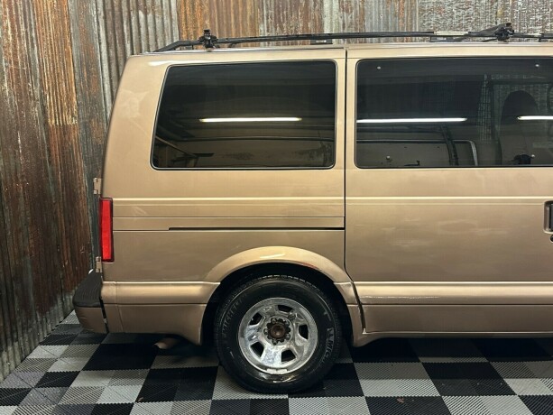 chevrolet-astro-van-bensin-2001-big-4