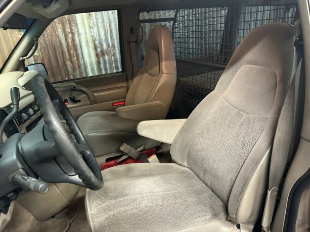 chevrolet-astro-van-bensin-2001-big-25