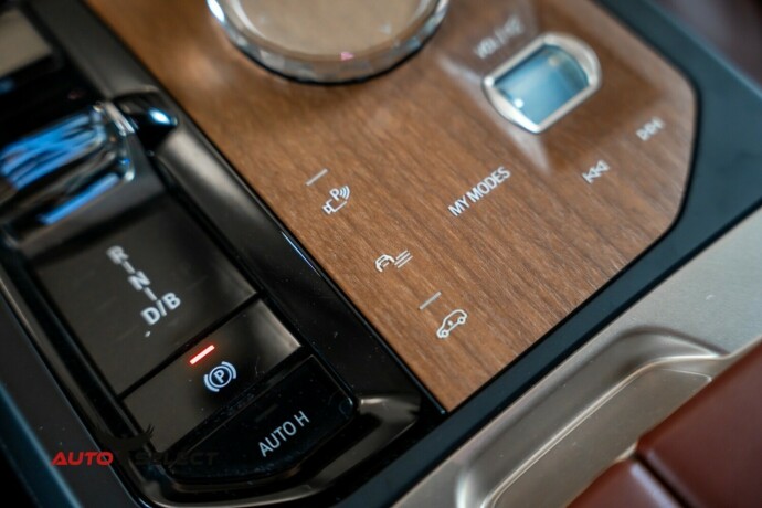 bmw-ix-elektrisitet-2022-big-45