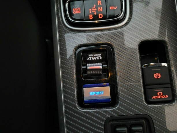 mitsubishi-outlander-plug-in-petrol-2020-big-27