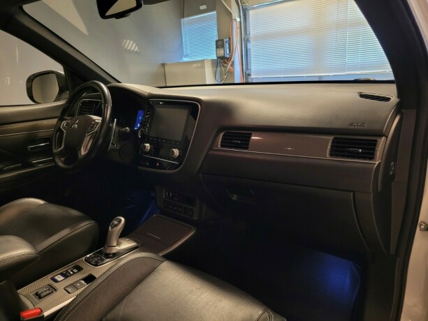 mitsubishi-outlander-plug-in-petrol-2020-big-11