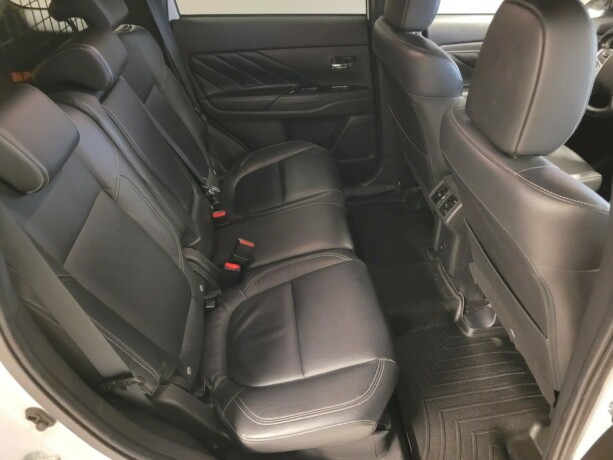 mitsubishi-outlander-plug-in-petrol-2020-big-18