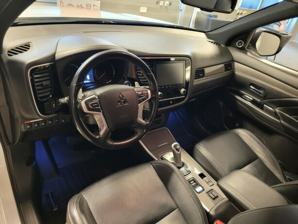 mitsubishi-outlander-plug-in-petrol-2020-big-24