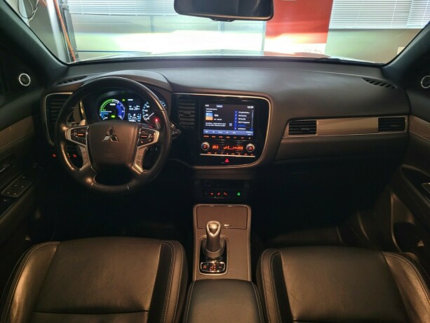 mitsubishi-outlander-plug-in-petrol-2020-big-33