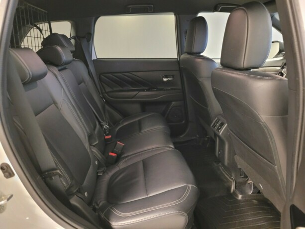 mitsubishi-outlander-plug-in-petrol-2020-big-17