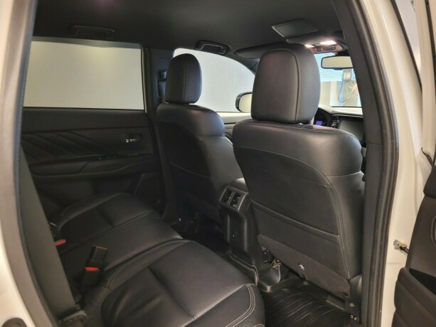 mitsubishi-outlander-plug-in-petrol-2020-big-16