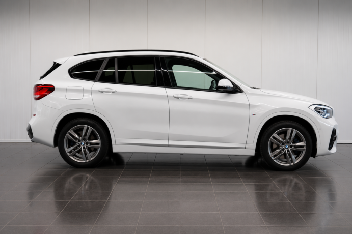 bmw-x1-elektrisitetbensin-2021-big-2