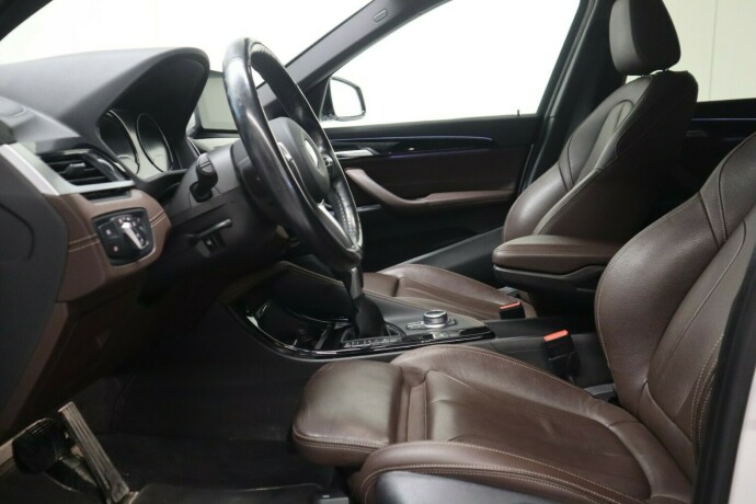 bmw-x1-elektrisitetbensin-2021-big-12