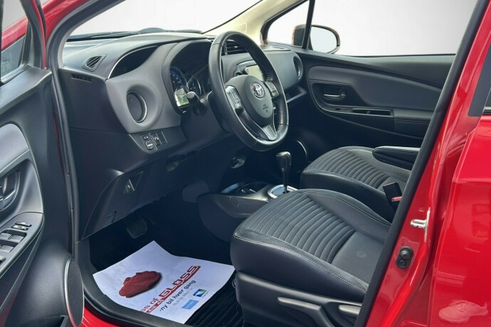 toyota-yaris-elektrisitetbensin-2015-big-10