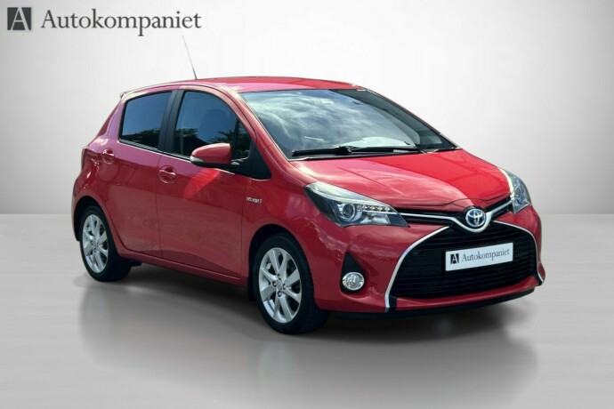 toyota-yaris-elektrisitetbensin-2015-big-4
