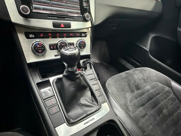 volkswagen-passat-diesel-2012-big-21