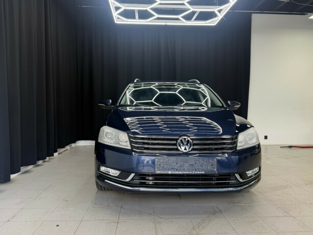 volkswagen-passat-diesel-2012-big-2