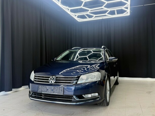 volkswagen-passat-diesel-2012-big-1