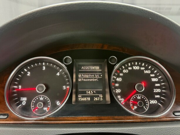 volkswagen-passat-diesel-2012-big-18
