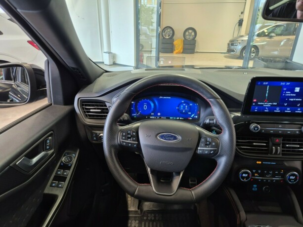 ford-kuga-elektrisitetbensin-2020-big-12