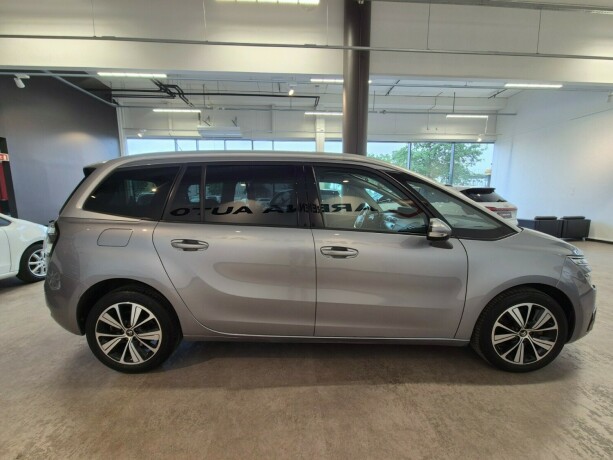 citroen-grand-c4-picasso-bensin-2018-big-5