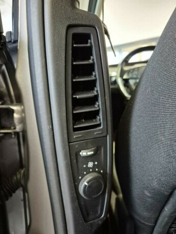 citroen-grand-c4-picasso-bensin-2018-big-26
