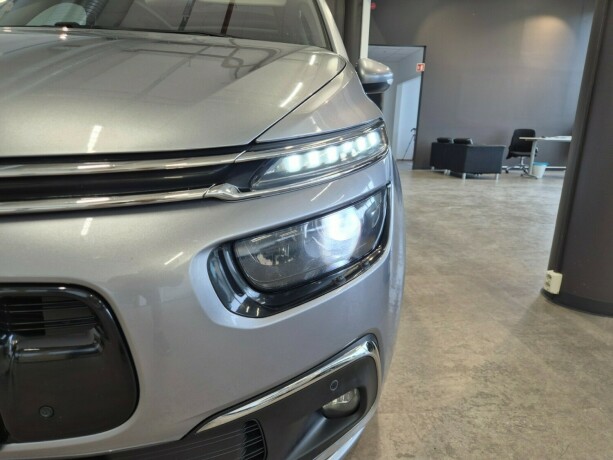 citroen-grand-c4-picasso-bensin-2018-big-8