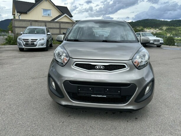 kia-picanto-bensin-2012-big-1