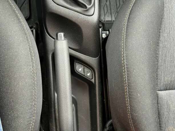 kia-picanto-bensin-2012-big-21