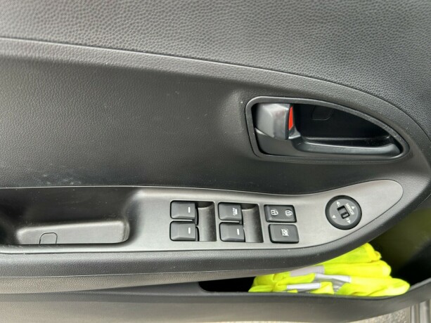 kia-picanto-bensin-2012-big-14