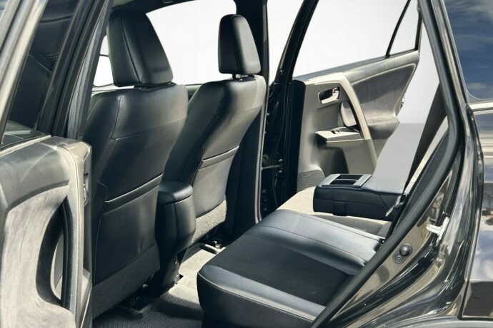 toyota-rav4-elektrisitetbensin-2016-big-19