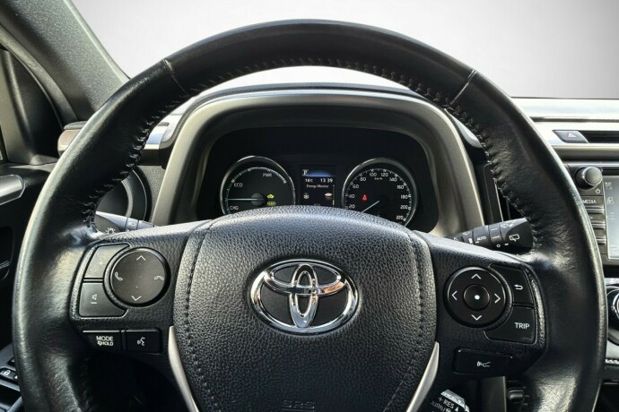toyota-rav4-elektrisitetbensin-2016-big-11