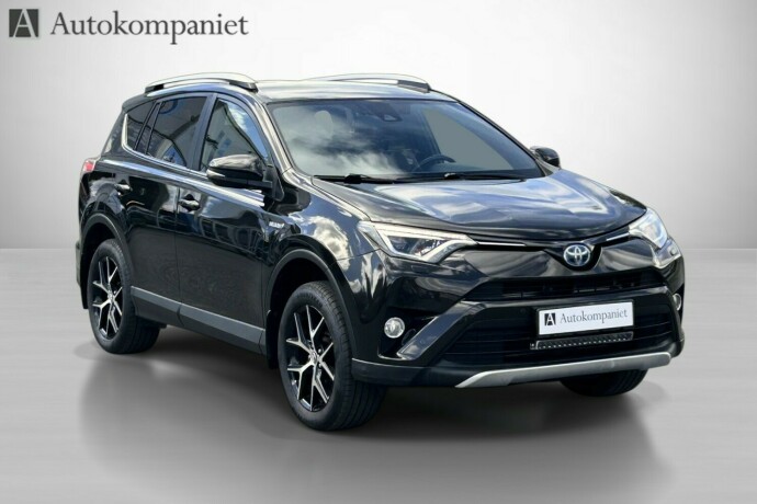 toyota-rav4-elektrisitetbensin-2016-big-2