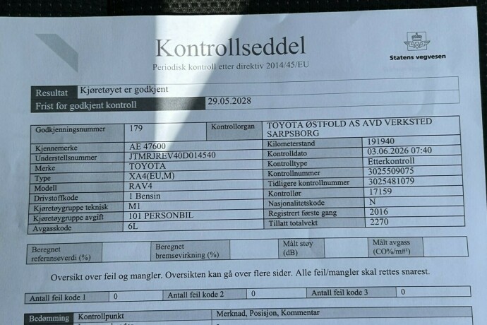 toyota-rav4-elektrisitetbensin-2016-big-20