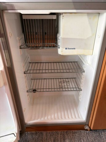 sunlight-alkove-dobbelseng-bak-vanlig-f248rerkort-truma-kombi-god-nyttelast-diesel-2007-big-39