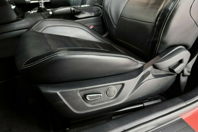 ford-mustang-bensin-2015-big-13