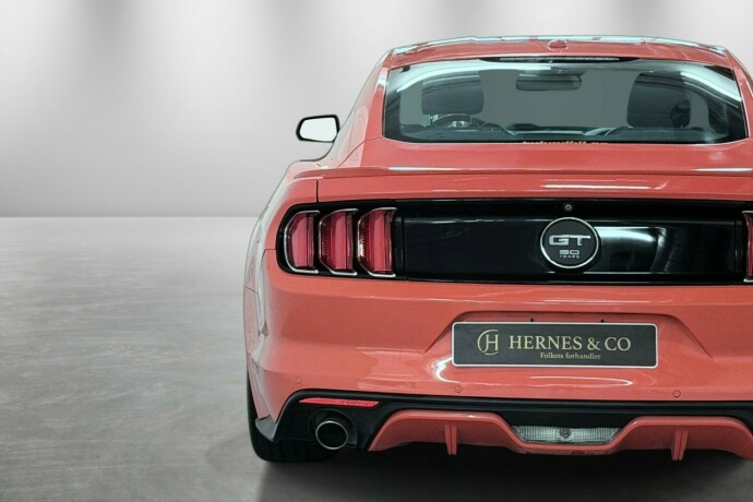 ford-mustang-bensin-2015-big-9