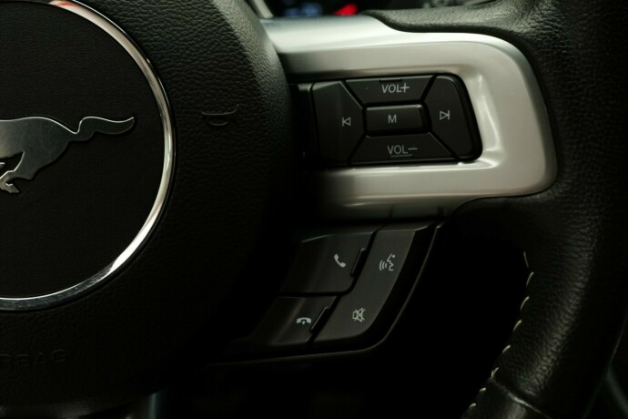 ford-mustang-bensin-2015-big-36