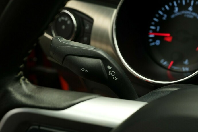 ford-mustang-bensin-2015-big-33