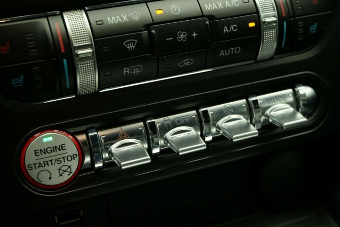ford-mustang-bensin-2015-big-41