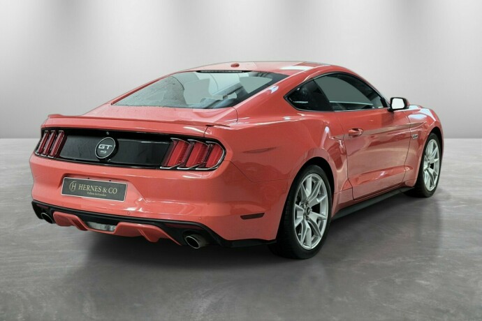 ford-mustang-bensin-2015-big-6