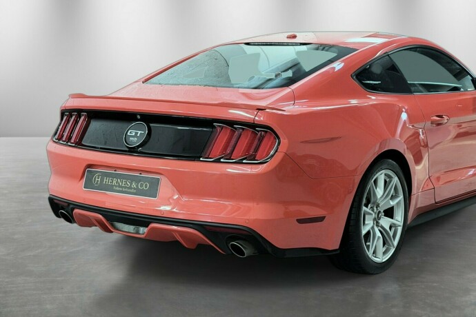 ford-mustang-bensin-2015-big-7