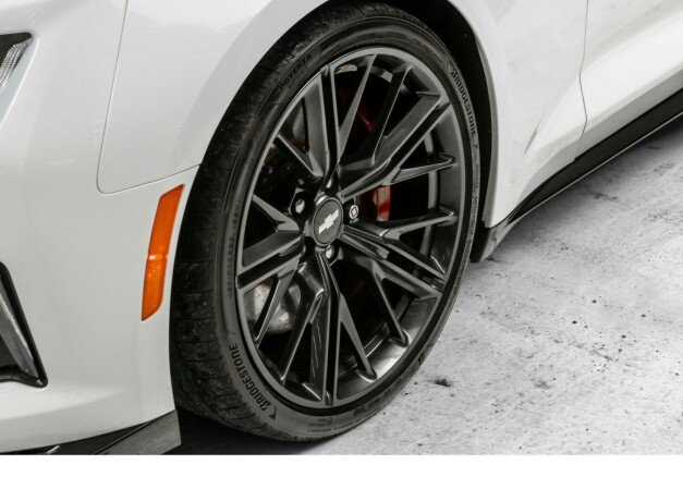 chevrolet-camaro-bensin-2017-big-10