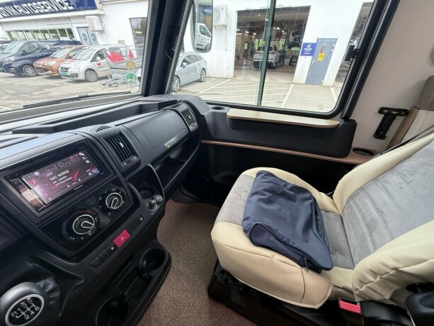 pilote-g740c-diesel-2015-big-22
