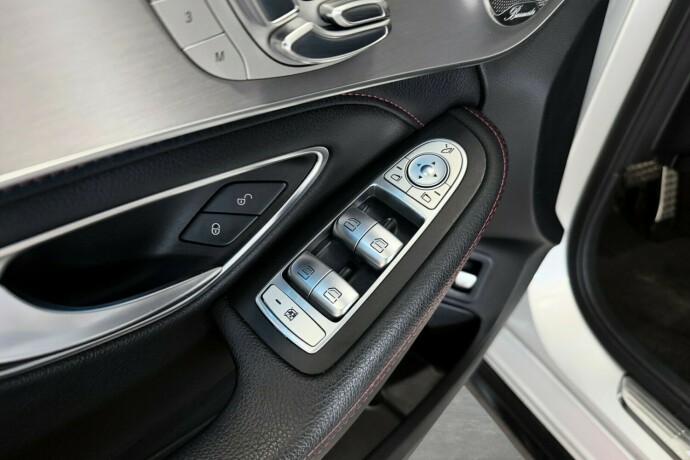 mercedes-benz-c43-bensin-2017-big-20