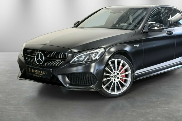 mercedes-benz-c43-bensin-2017-big-1