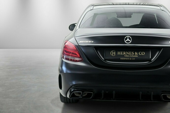 mercedes-benz-c43-bensin-2017-big-44